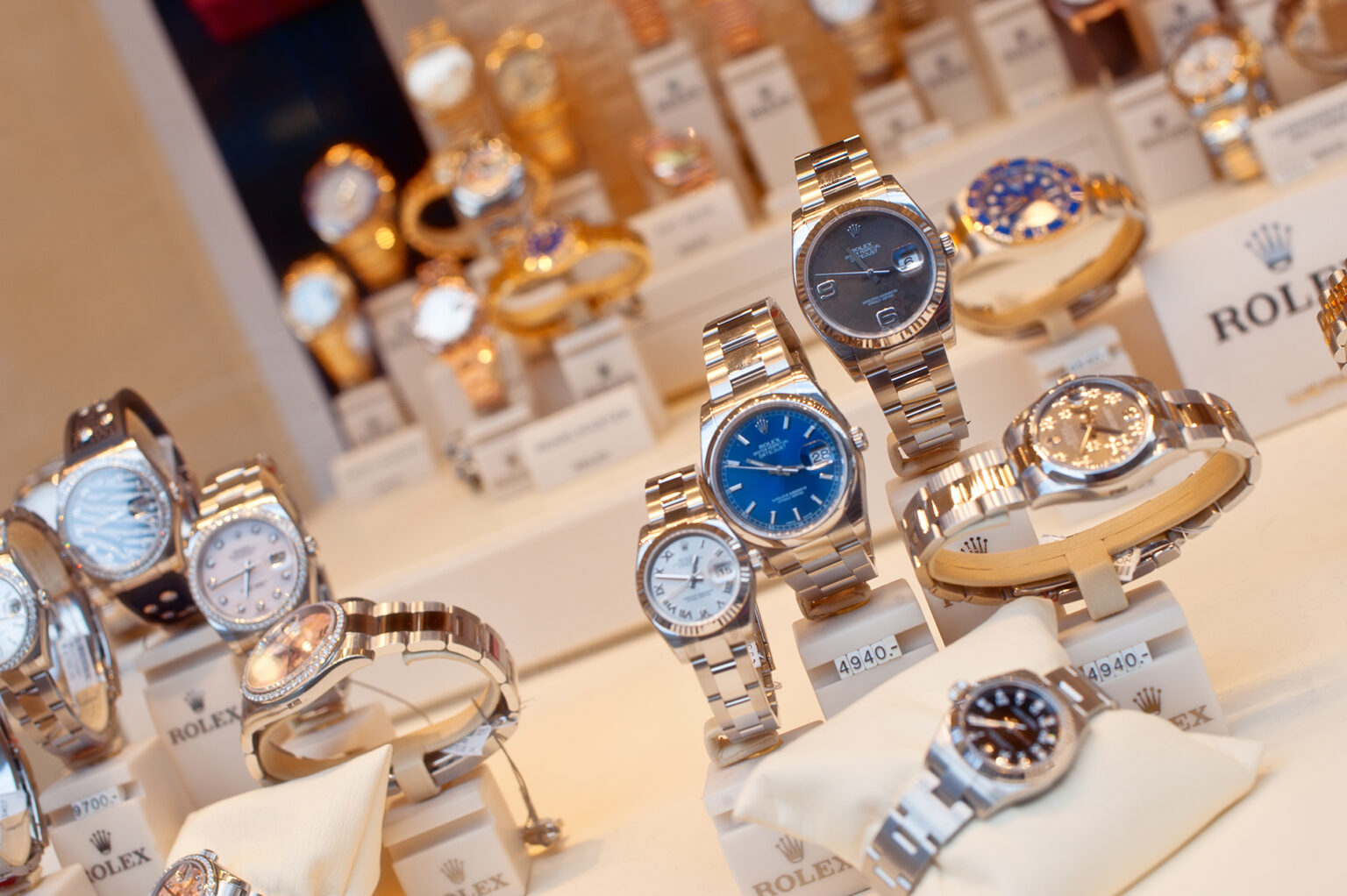 Rolex Watch Cleaning Guide | Simple Maintenance Tips