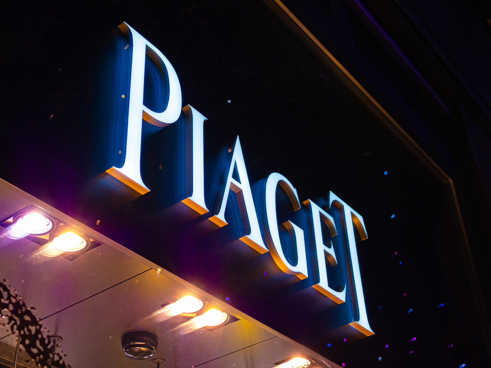 Piaget shop logo